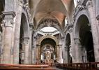 Церковь Санта Мария дель Пополо в городе Рим в Италии. Интерьер